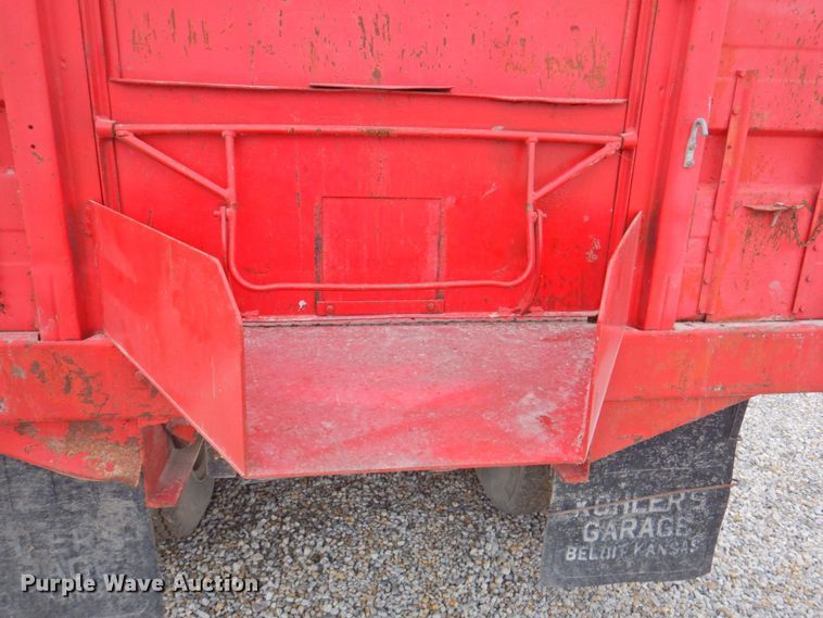 image for item DP4822 1977 GMC 6500  grain truck
