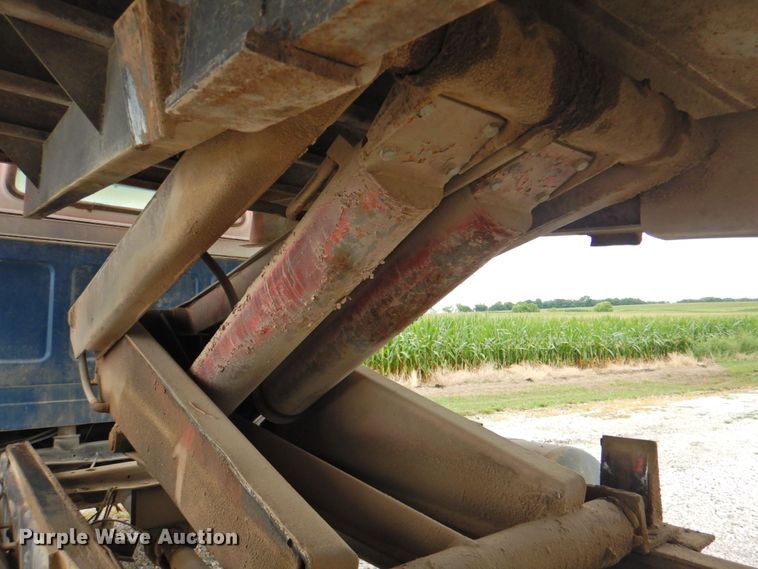 image for item DP4822 1977 GMC 6500  grain truck