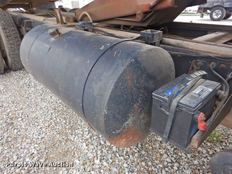 image for item DP4822 1977 GMC 6500  grain truck