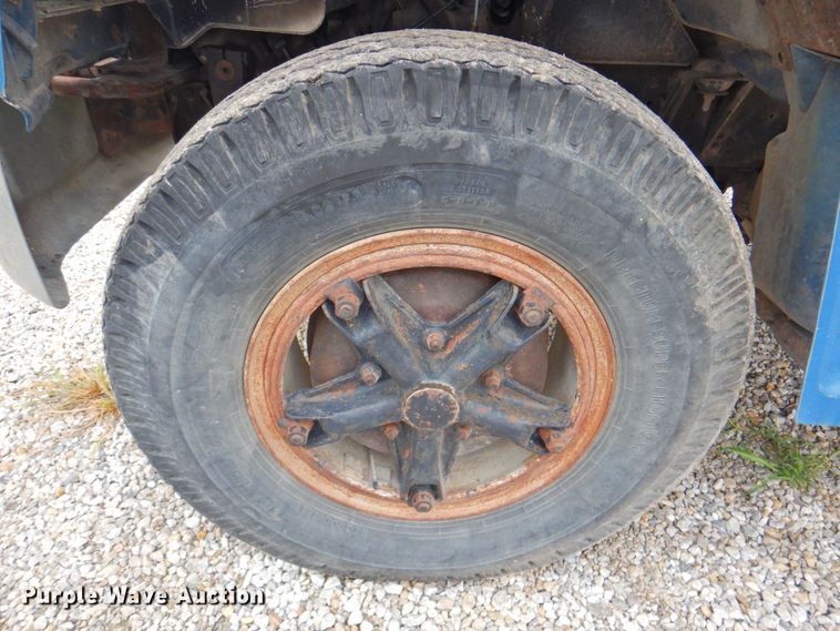 image for item DP4822 1977 GMC 6500  grain truck