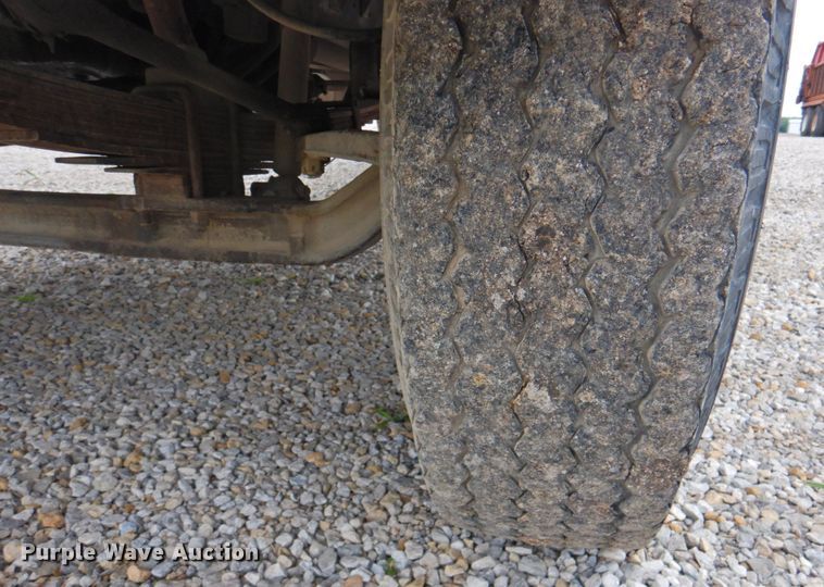 image for item DP4822 1977 GMC 6500  grain truck