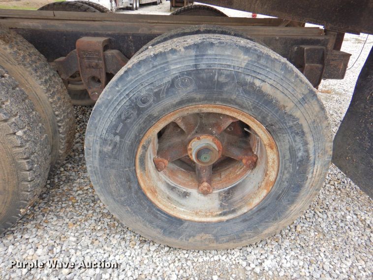 image for item DP4822 1977 GMC 6500  grain truck