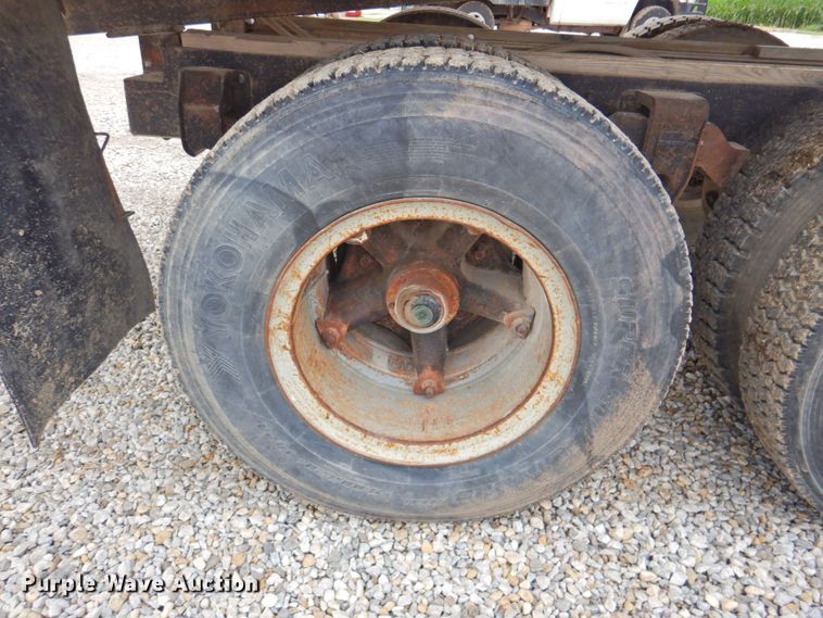 image for item DP4822 1977 GMC 6500  grain truck