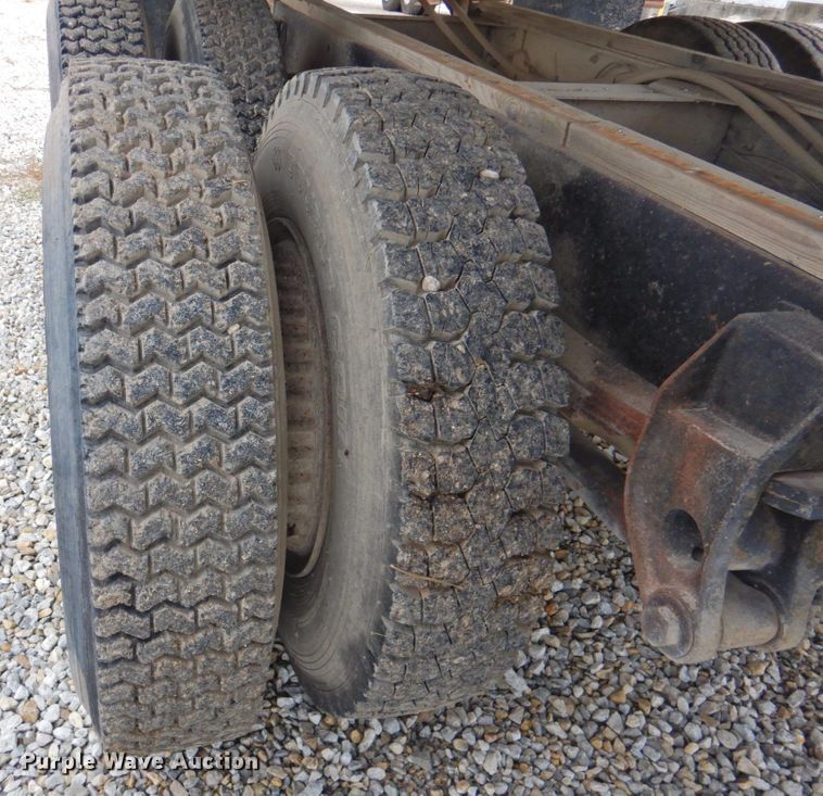 image for item DP4822 1977 GMC 6500  grain truck