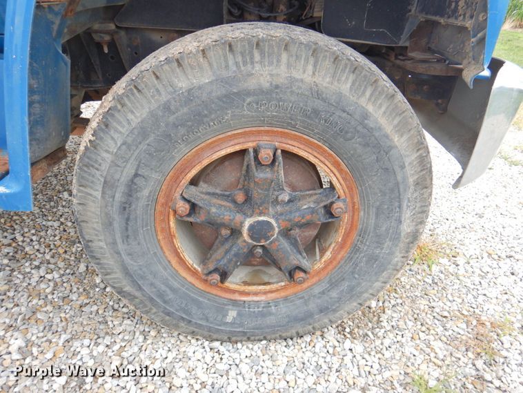 image for item DP4822 1977 GMC 6500  grain truck