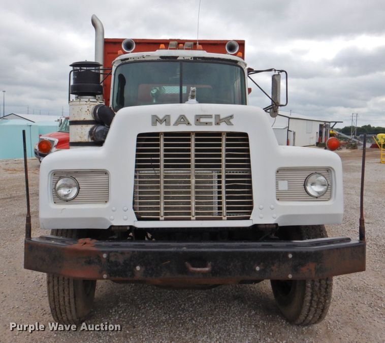 image for item DP4824 1989 Mack RD688SX  manure spreader truck