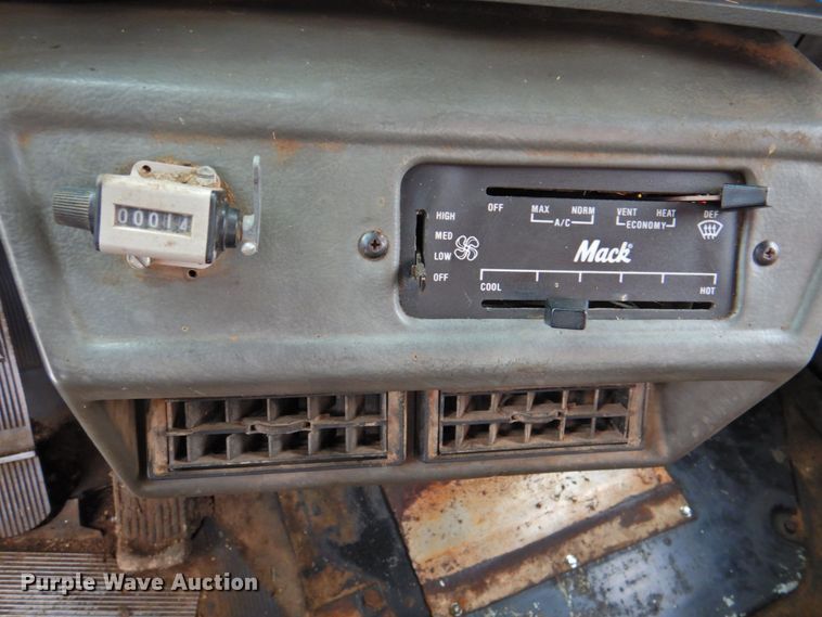 image for item DP4824 1989 Mack RD688SX  manure spreader truck