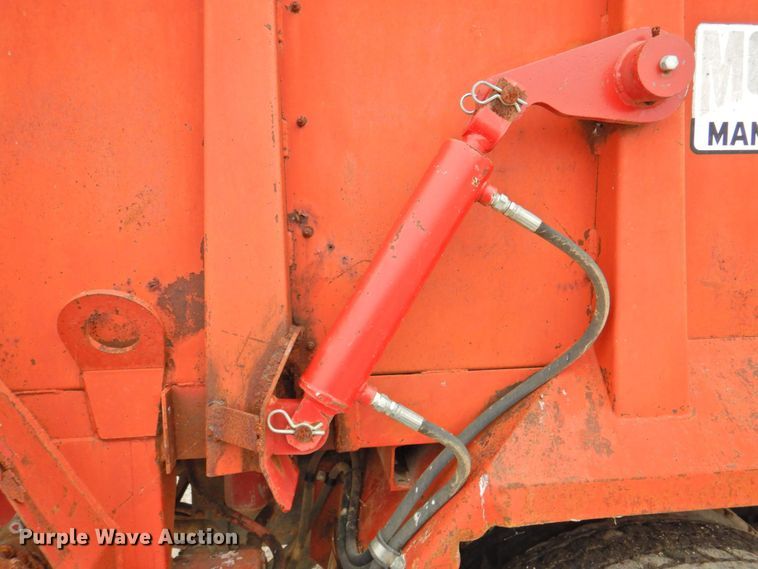 image for item DP4824 1989 Mack RD688SX  manure spreader truck