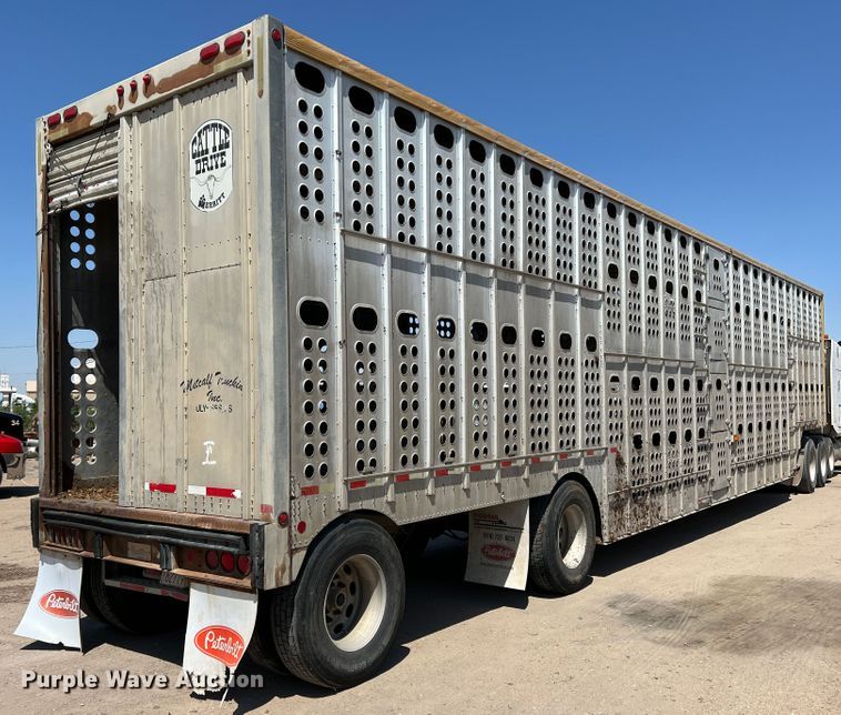 image for item DR1368 2005 Merritt  livestock trailer