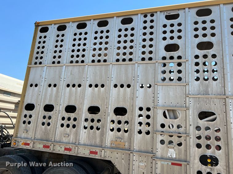 image for item DR1368 2005 Merritt  livestock trailer