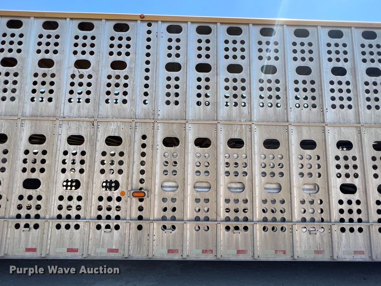 image for item DR1368 2005 Merritt  livestock trailer