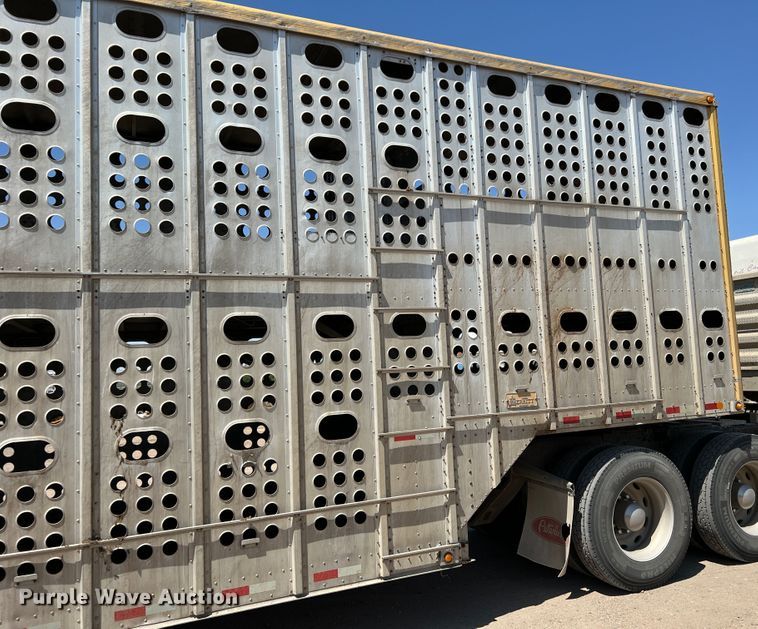 image for item DR1368 2005 Merritt  livestock trailer