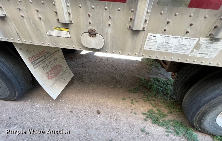 image for item DR1368 2005 Merritt  livestock trailer
