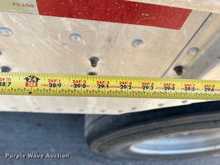 image for item DR1368 2005 Merritt  livestock trailer