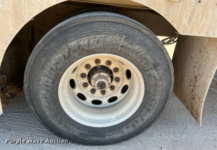 image for item DR1368 2005 Merritt  livestock trailer