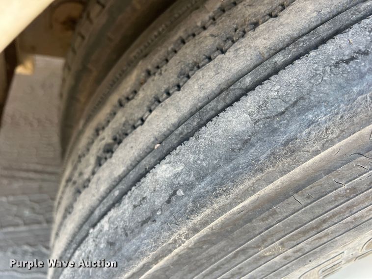 image for item DR1368 2005 Merritt  livestock trailer