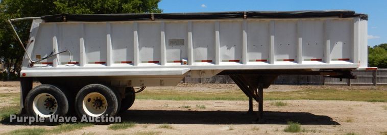 image for item DR1956 1995 Mate  end dump trailer