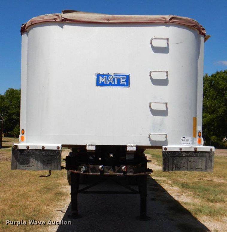 image for item DR1957 1996 Mate  end dump trailer