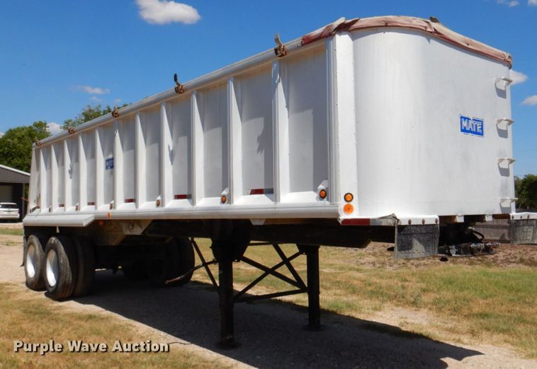 image for item DR1957 1996 Mate  end dump trailer
