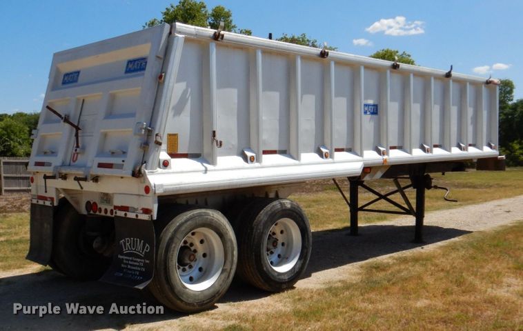 image for item DR1957 1996 Mate  end dump trailer