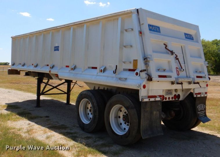 image for item DR1957 1996 Mate  end dump trailer
