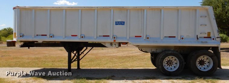image for item DR1957 1996 Mate  end dump trailer