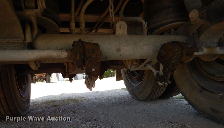 image for item DR1957 1996 Mate  end dump trailer