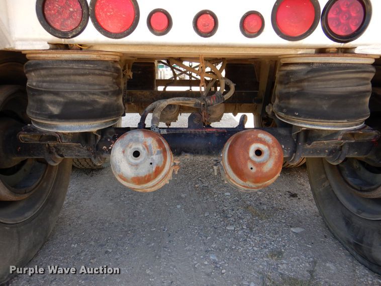 image for item DR1957 1996 Mate  end dump trailer