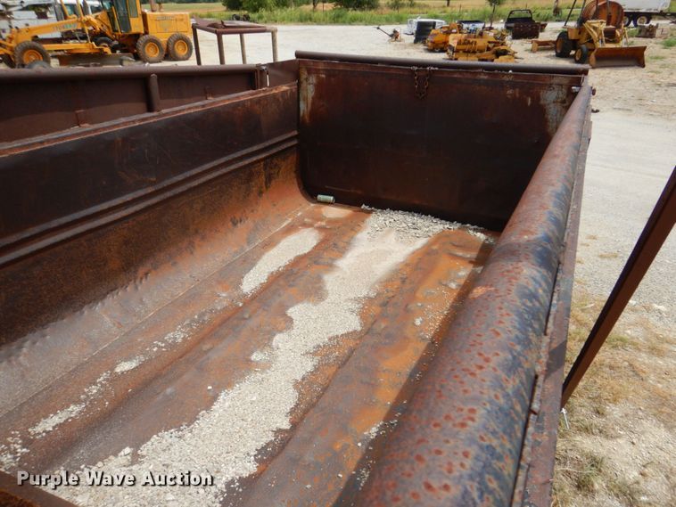 image for item DR1989 1994 Freightliner FLD120  dump truck