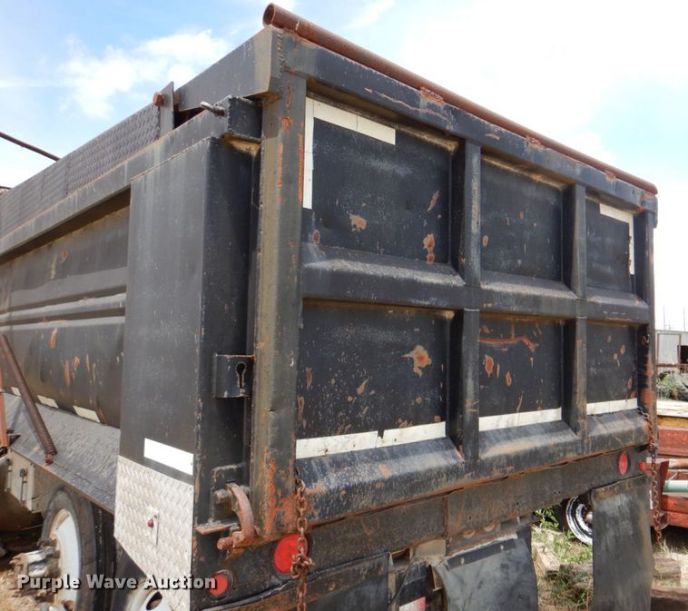 image for item DR1989 1994 Freightliner FLD120  dump truck