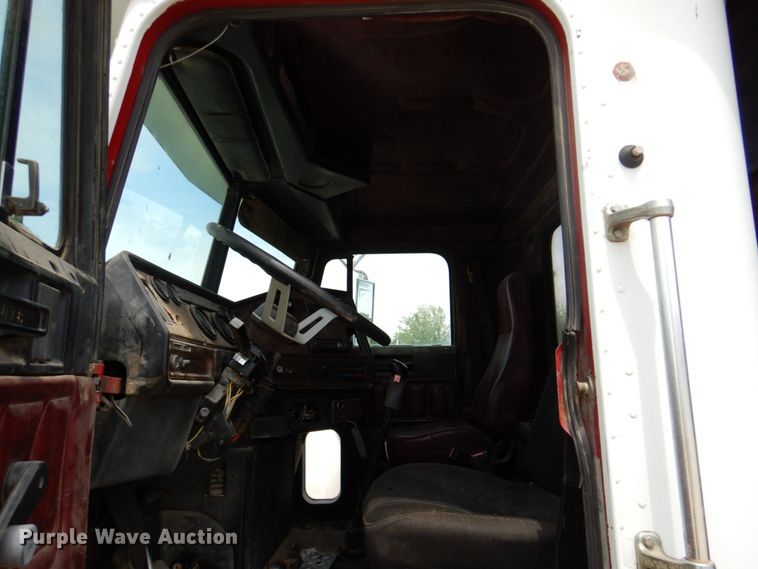 image for item DR1989 1994 Freightliner FLD120  dump truck