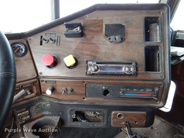 image for item DR1989 1994 Freightliner FLD120  dump truck