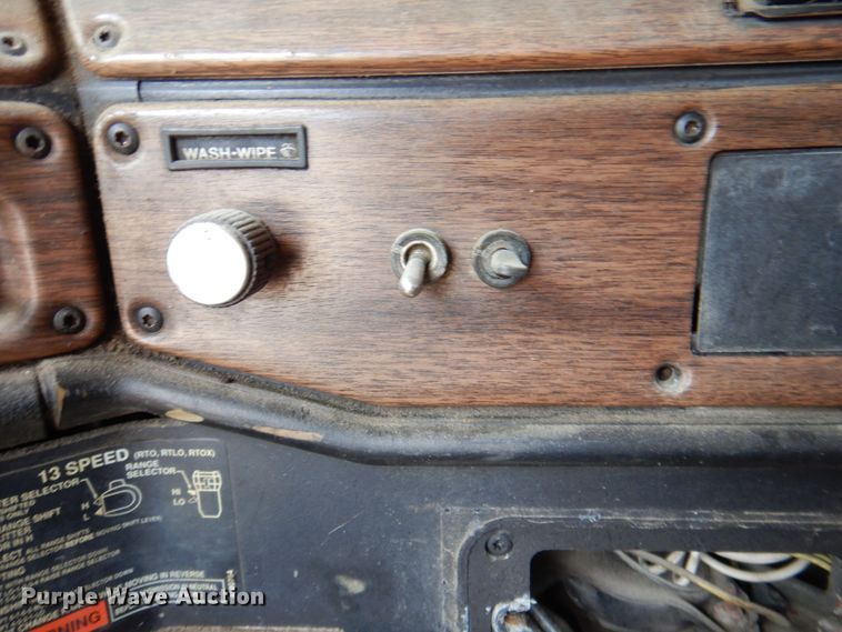 image for item DR1989 1994 Freightliner FLD120  dump truck