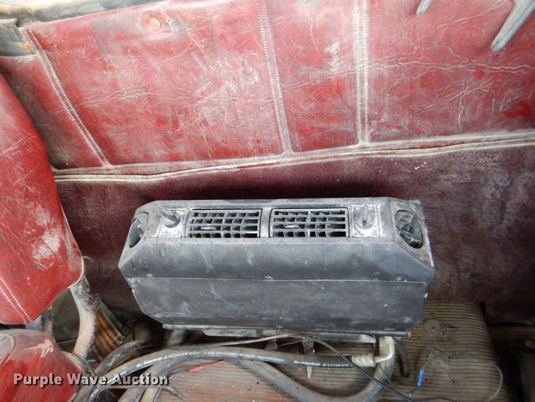 image for item DR1989 1994 Freightliner FLD120  dump truck