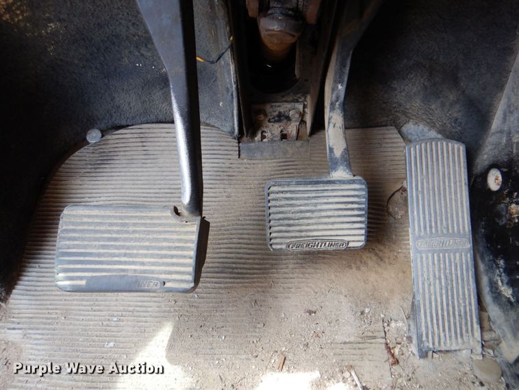 image for item DR1989 1994 Freightliner FLD120  dump truck