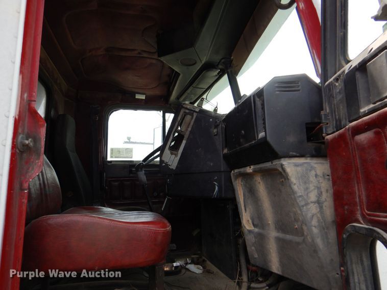 image for item DR1989 1994 Freightliner FLD120  dump truck