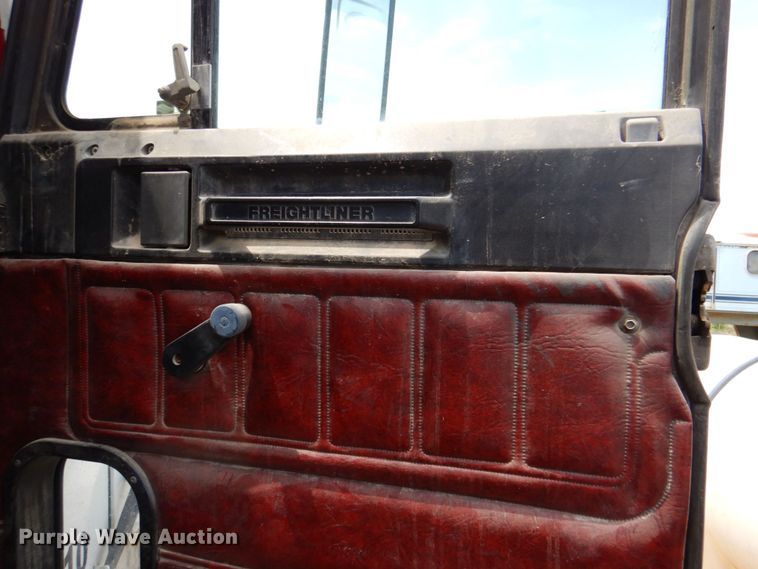 image for item DR1989 1994 Freightliner FLD120  dump truck