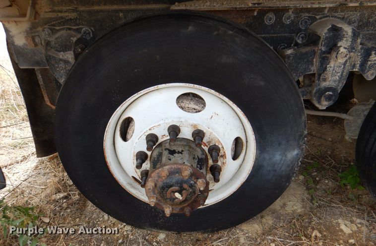 image for item DR1989 1994 Freightliner FLD120  dump truck