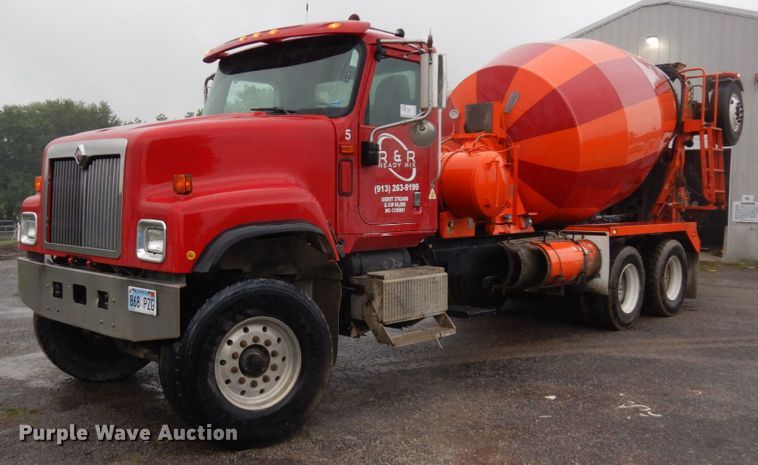 image for item DS1344 2004 International 5500i  ready mix truck