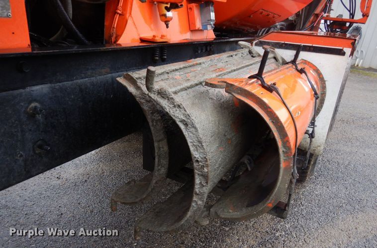 image for item DS1344 2004 International 5500i  ready mix truck