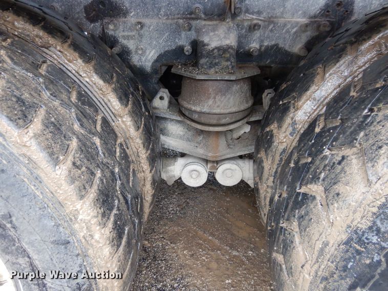 image for item DS1344 2004 International 5500i  ready mix truck