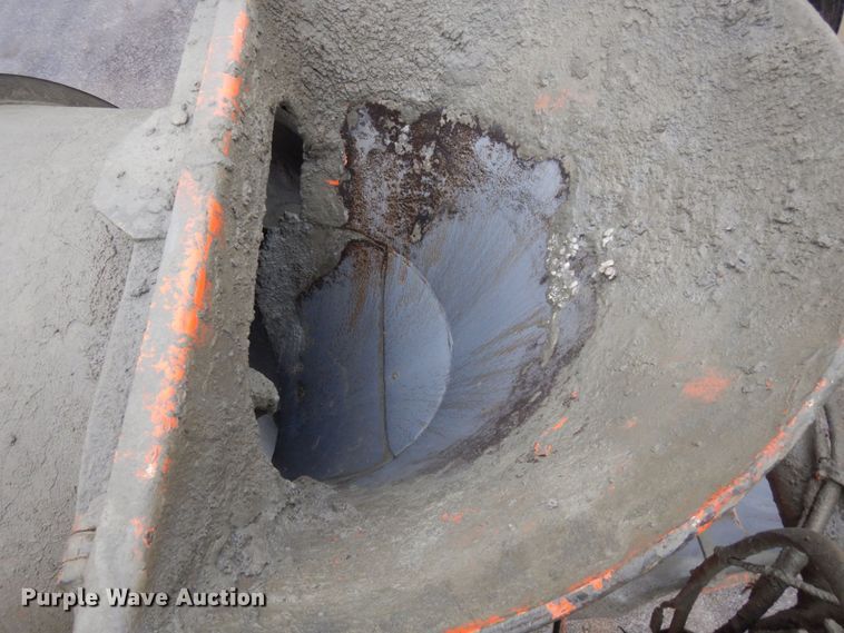 image for item DS1344 2004 International 5500i  ready mix truck