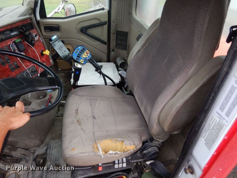 image for item DS1344 2004 International 5500i  ready mix truck