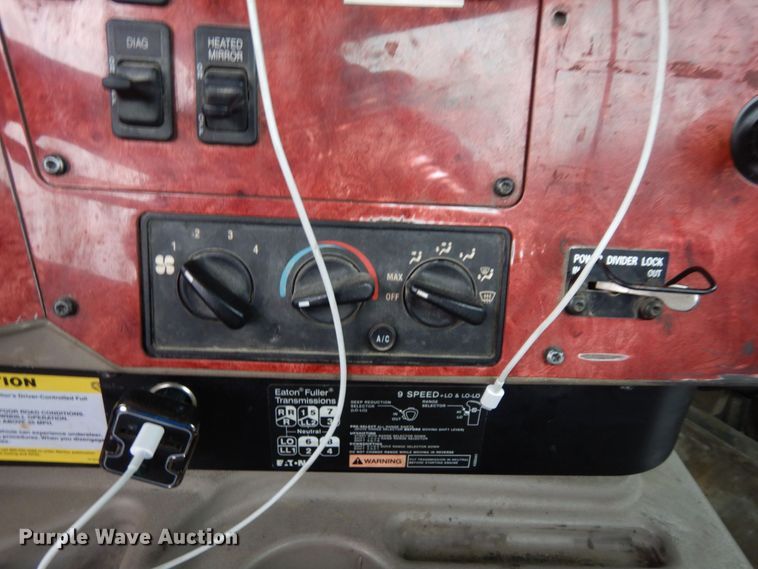 image for item DS1344 2004 International 5500i  ready mix truck