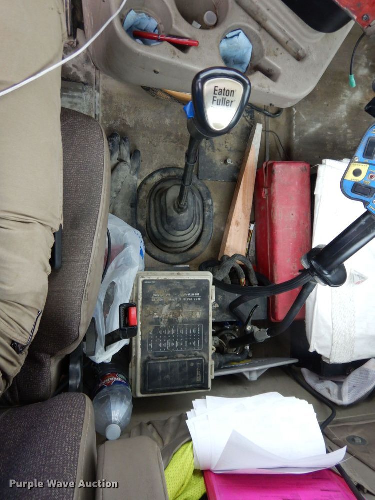 image for item DS1344 2004 International 5500i  ready mix truck