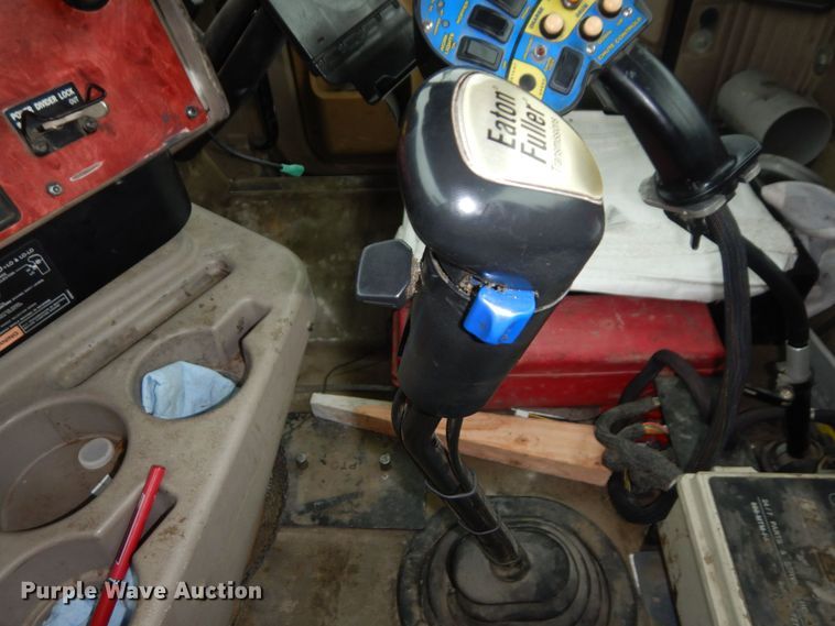 image for item DS1344 2004 International 5500i  ready mix truck