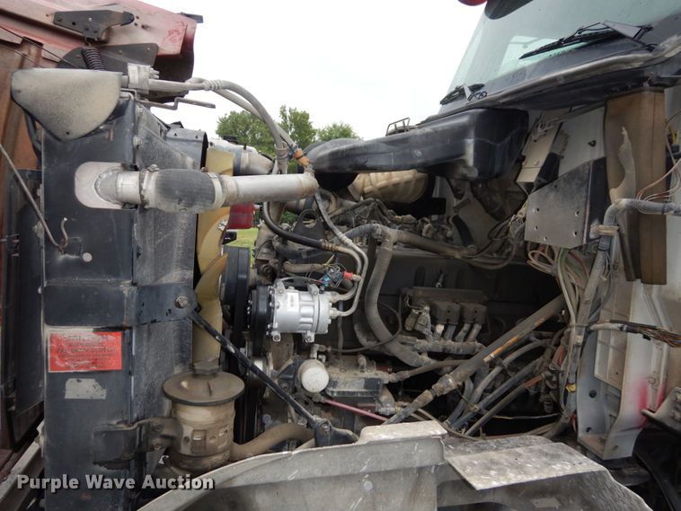 image for item DS1344 2004 International 5500i  ready mix truck