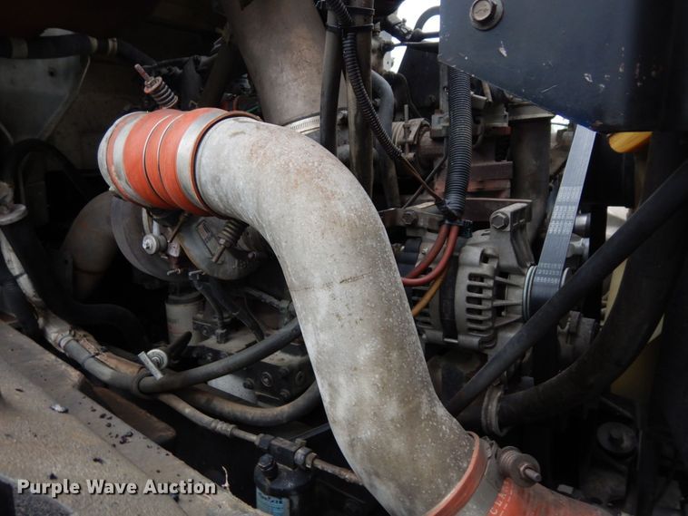 image for item DS1344 2004 International 5500i  ready mix truck