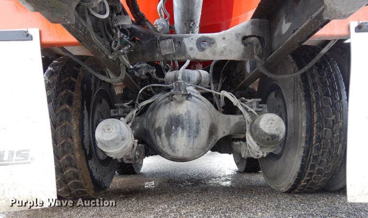 image for item DS1344 2004 International 5500i  ready mix truck