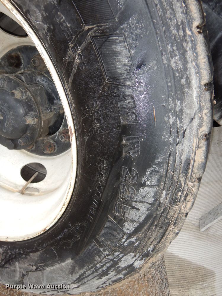 image for item DS1344 2004 International 5500i  ready mix truck